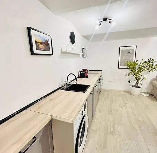 Vibrant #12lunipebega