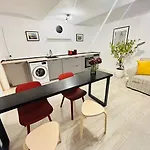 Appartement Vibrant #12lunipebega Timişoara